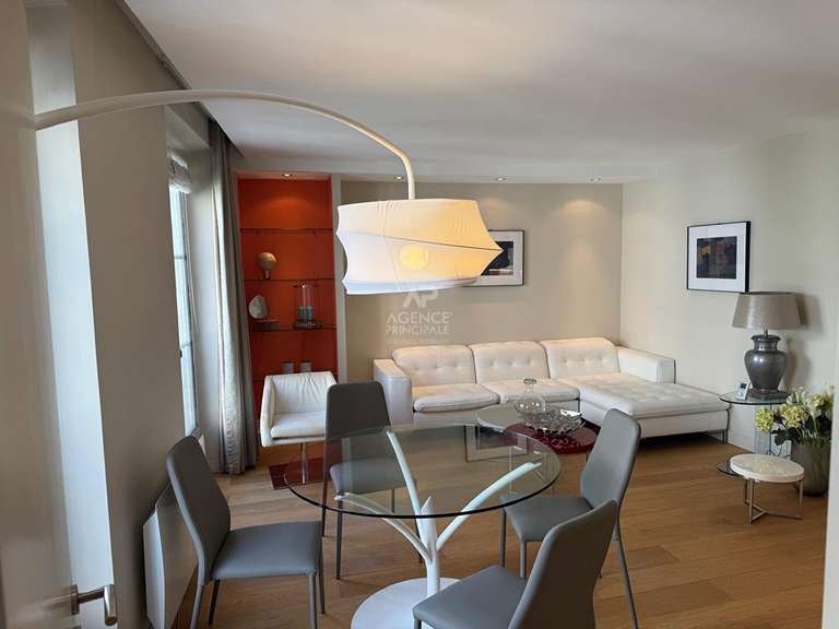 Appartement Paris 6e - 2 chambres - 76m²