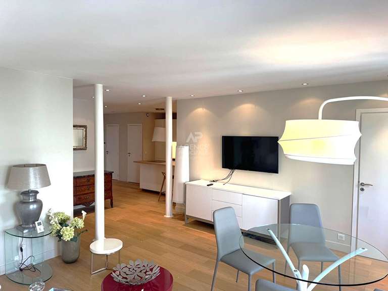 Appartement Paris 6e - 2 chambres - 76m²