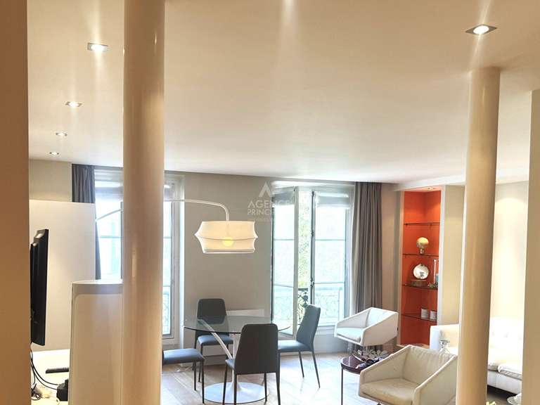 Appartement Paris 6e - 2 chambres - 76m²