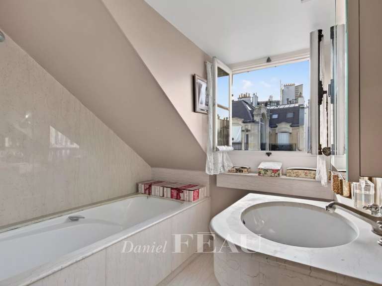 Appartement Paris 6e - 4 chambres - 157m²