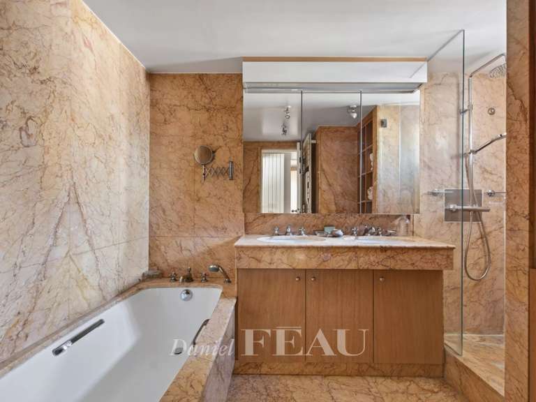 Appartement Paris 6e - 4 chambres - 157m²