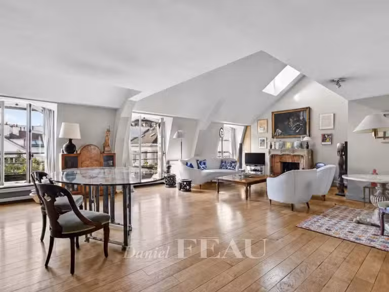 Appartement Paris 6e - 4 chambres - 157m²