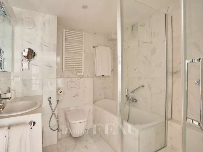 Appartement Paris 6e - 2 chambres - 116m²