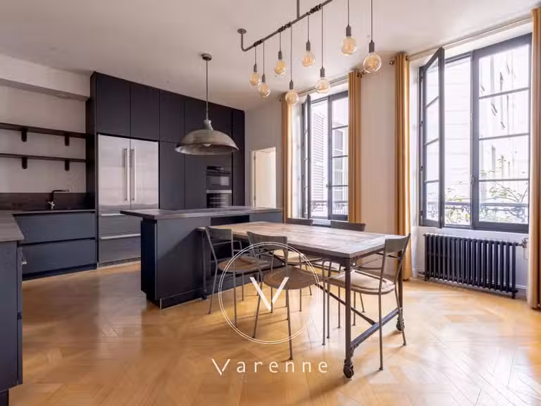 Appartement Paris 6e - 4 chambres - 170m²