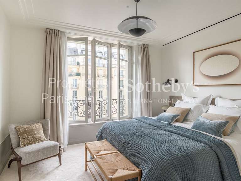 Appartement Paris 6e - 2 chambres - 147m²