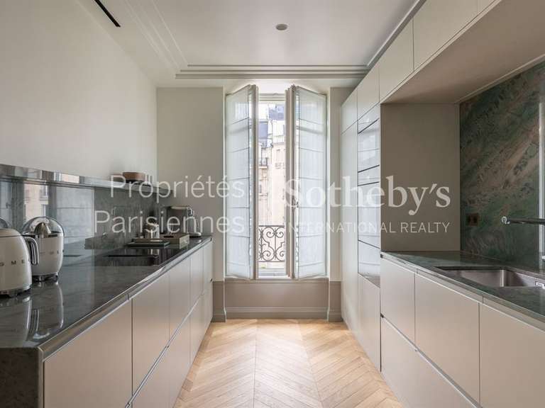 Appartement Paris 6e - 2 chambres - 147m²