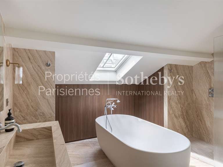 Appartement Paris 6e - 2 chambres - 147m²