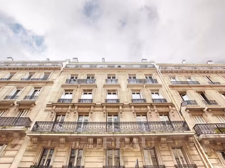 Appartement Paris 6e - 2 chambres - 68m²