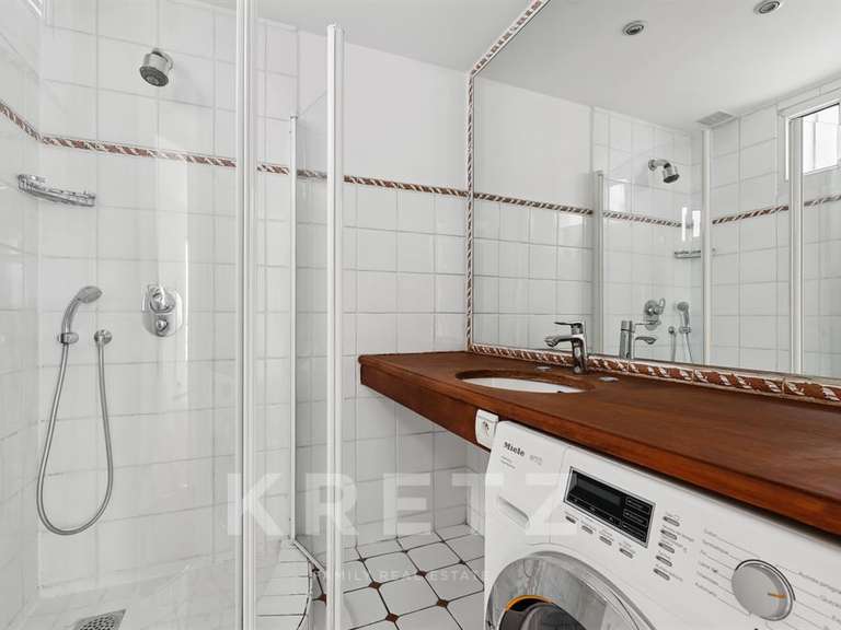 Appartement Paris 6e - 2 chambres - 68m²