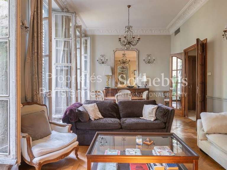 Appartement Paris 6e - 2 chambres - 100m²