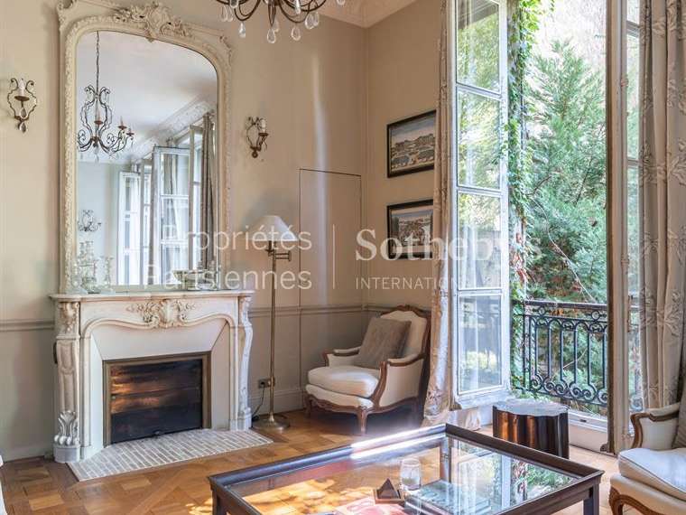 Appartement Paris 6e - 2 chambres - 100m²