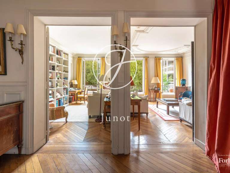 Appartement Paris 6e - 3 chambres - 129m²