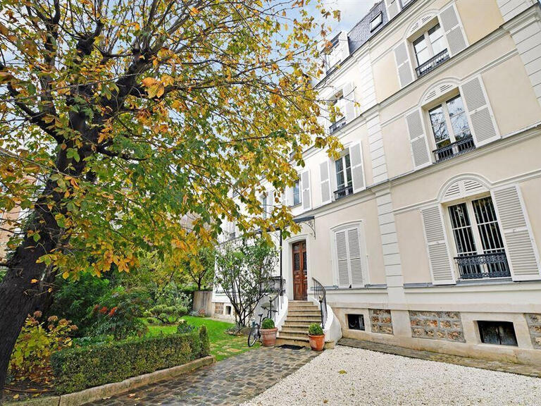 Sale Apartment Paris - 2 bedrooms