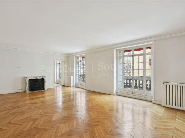 Sale Apartment Paris - 6 bedrooms