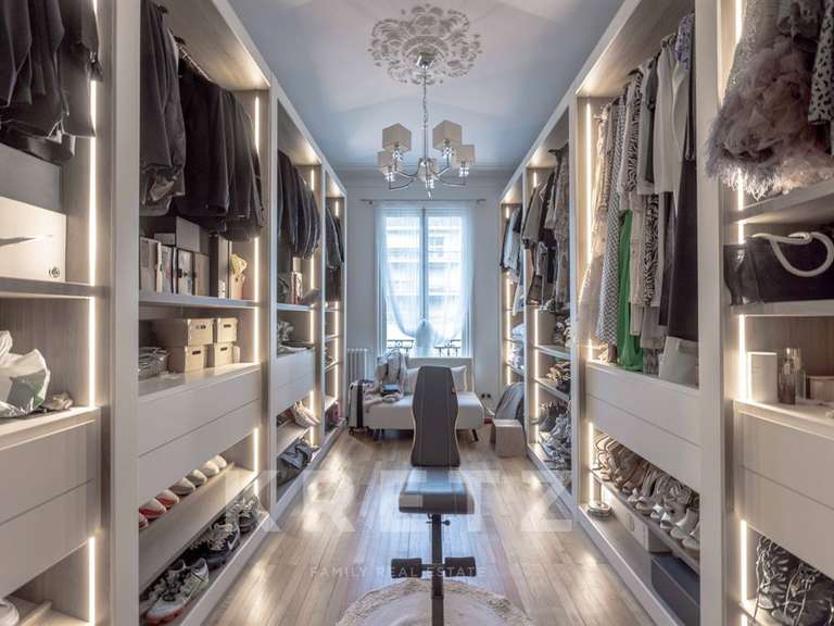 Apartment Paris - 4 bedrooms - 238m²