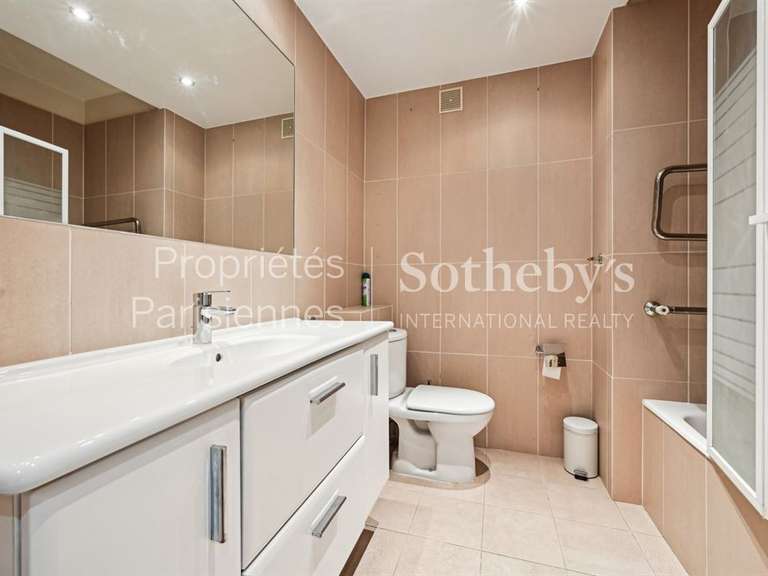 Appartement Paris 7e - 2 chambres - 165m²