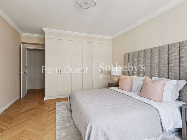 Appartement Paris 7e - 4 chambres - 266m²