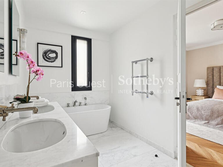 Appartement Paris 7e - 4 chambres - 266m²
