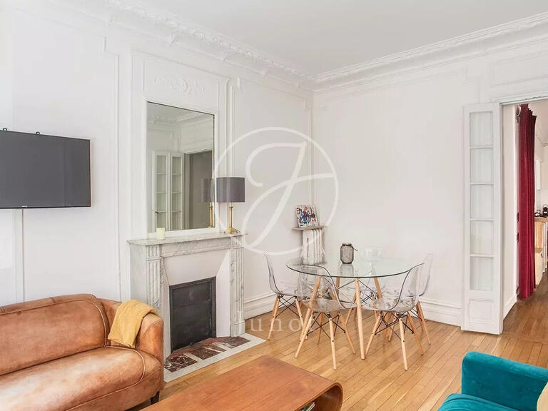 Appartement Paris 7e - 2 chambres - 74m²