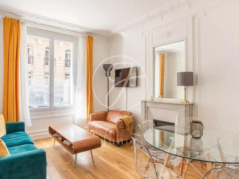 Appartement Paris 7e - 2 chambres - 74m²