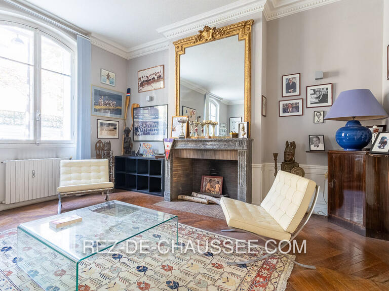 Appartement Paris 7e - 2 chambres - 129m²