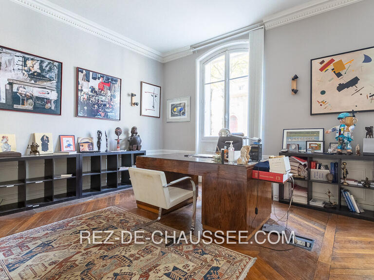 Appartement Paris 7e - 2 chambres - 129m²