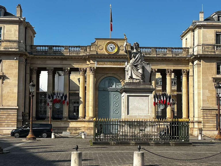 Appartement Paris 7e - 3 chambres