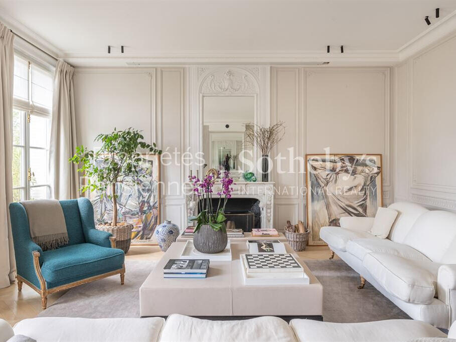 Apartment Paris 7e