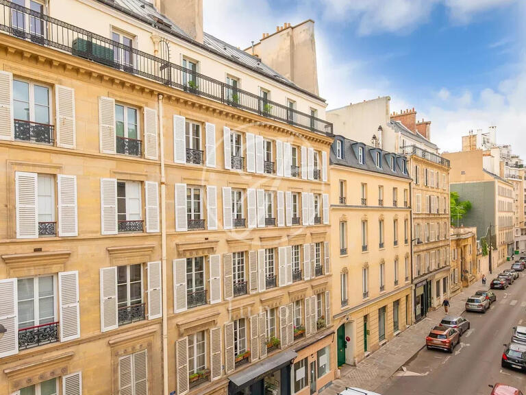 Appartement Paris 7e - 2 chambres - 69m²