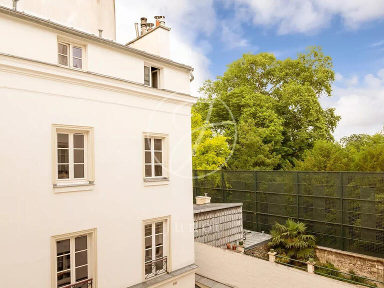 Appartement Paris 7e - 2 chambres - 69m²