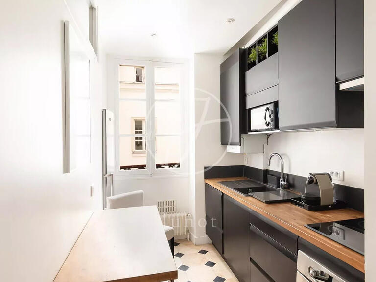 Appartement Paris 7e - 2 chambres - 69m²