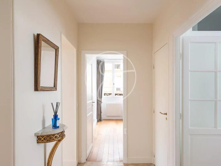 Appartement Paris 7e - 2 chambres - 69m²