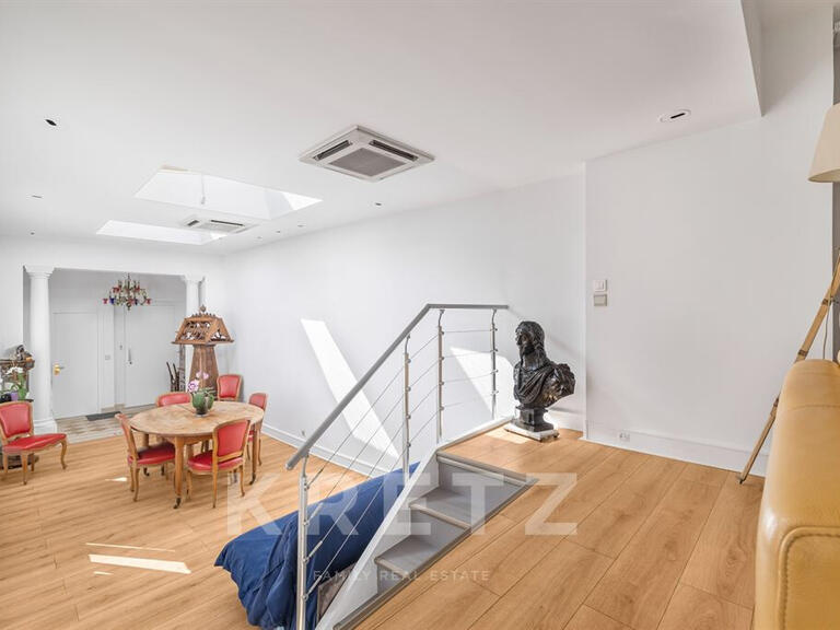 Appartement Paris 7e - 3 chambres - 154m²