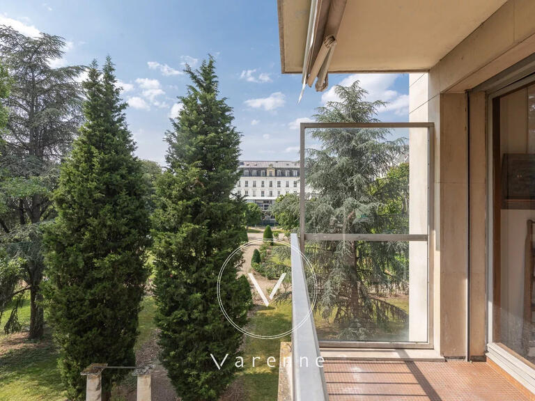 Appartement Paris 7e - 2 chambres - 122m²