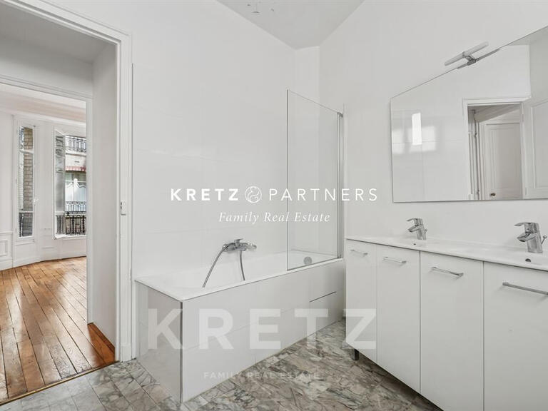 Appartement Paris 7e - 3 chambres - 115m²