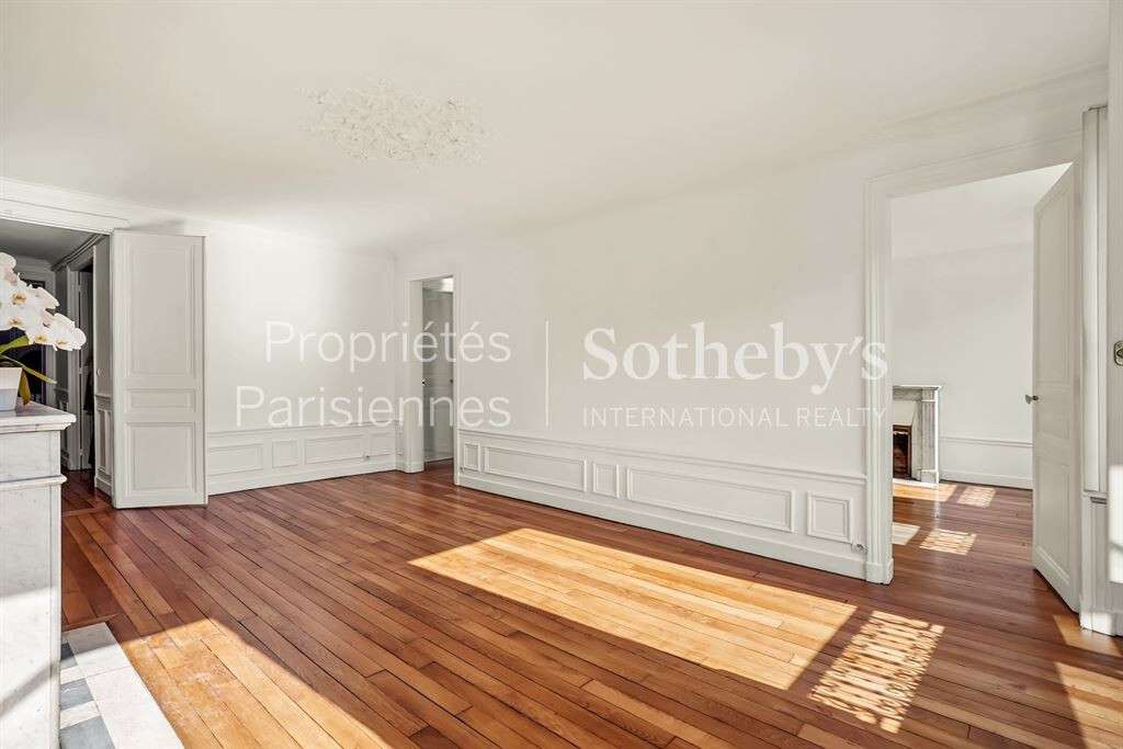 Apartment Paris 7e