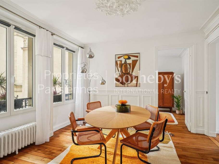 Apartment Paris 7e