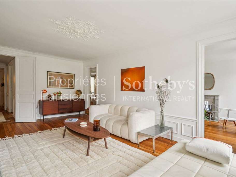 Apartment Paris 7e
