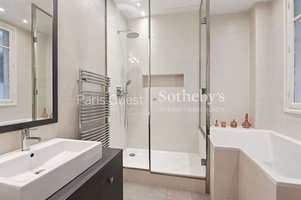 Apartment Paris 7e