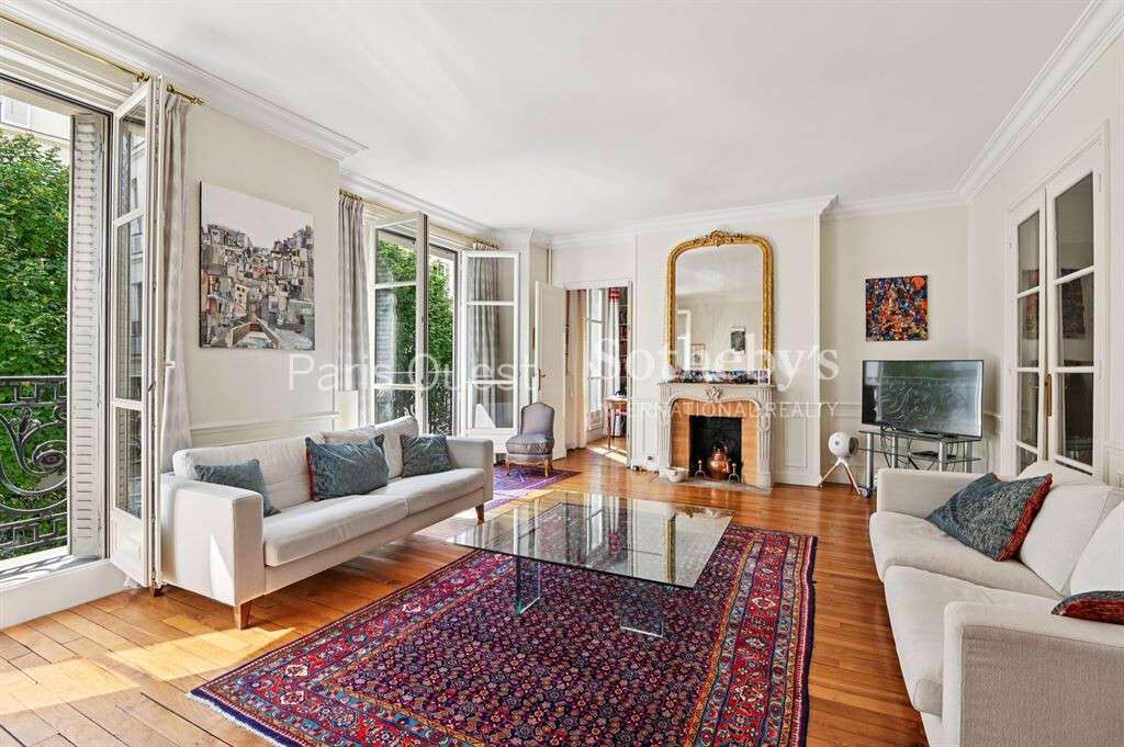 Apartment Paris 7e