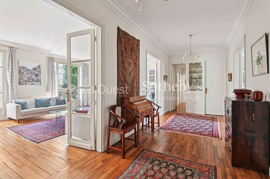 Apartment Paris 7e