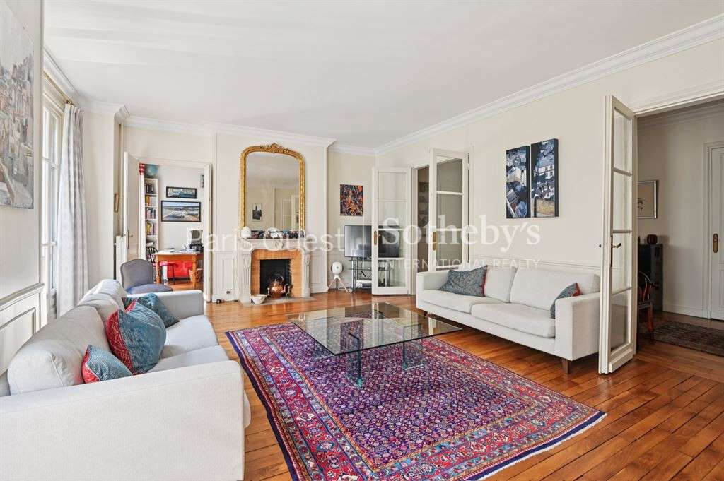 Apartment Paris 7e