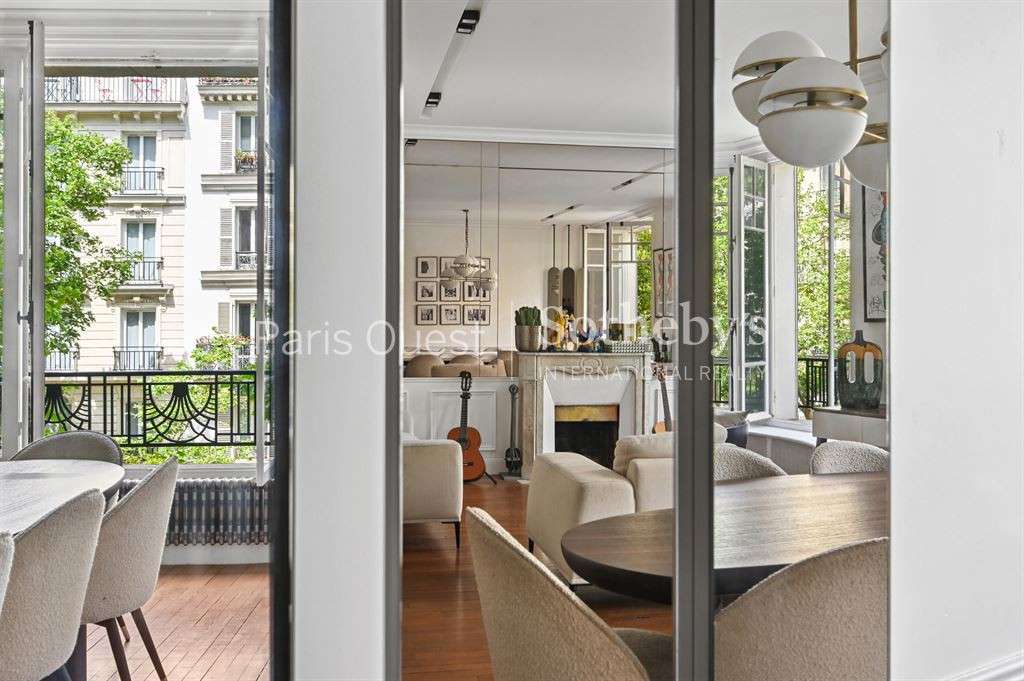 Apartment Paris 7e