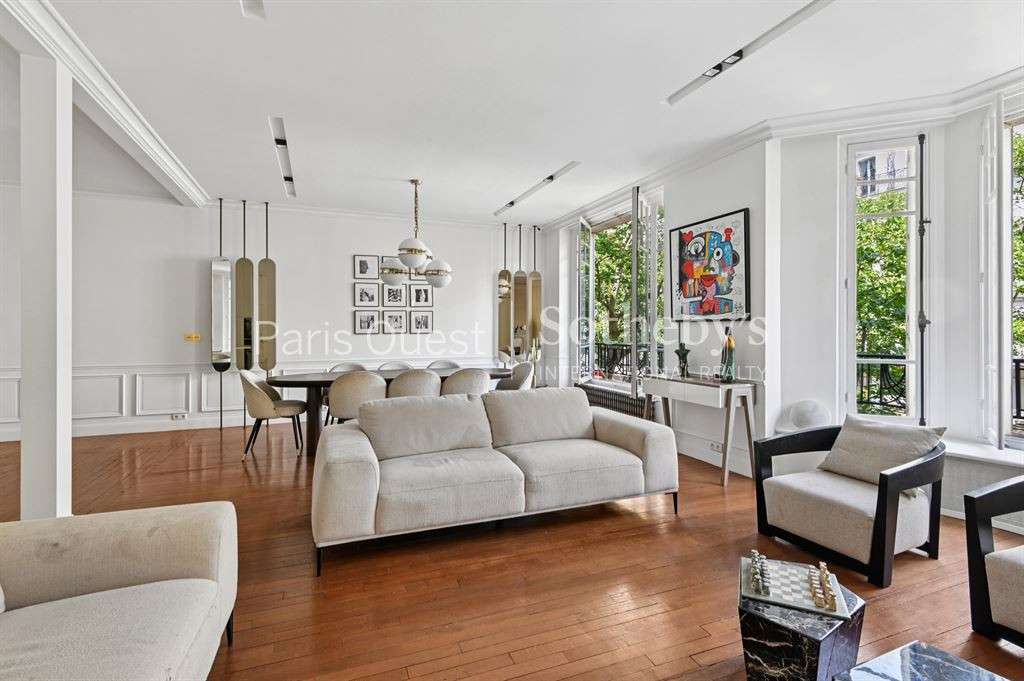 Apartment Paris 7e