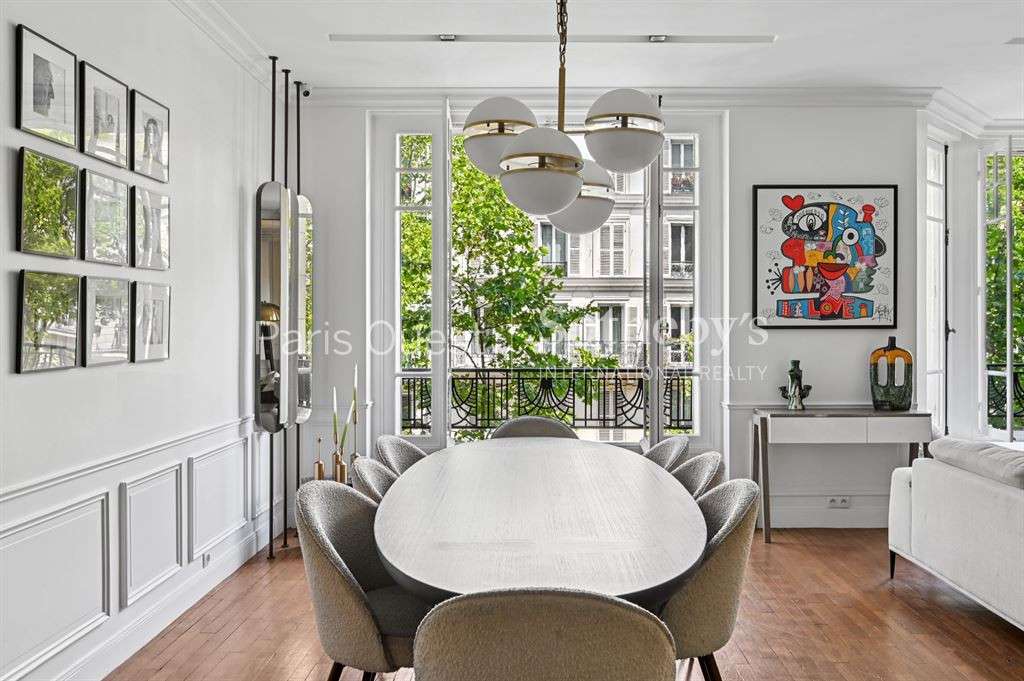 Apartment Paris 7e