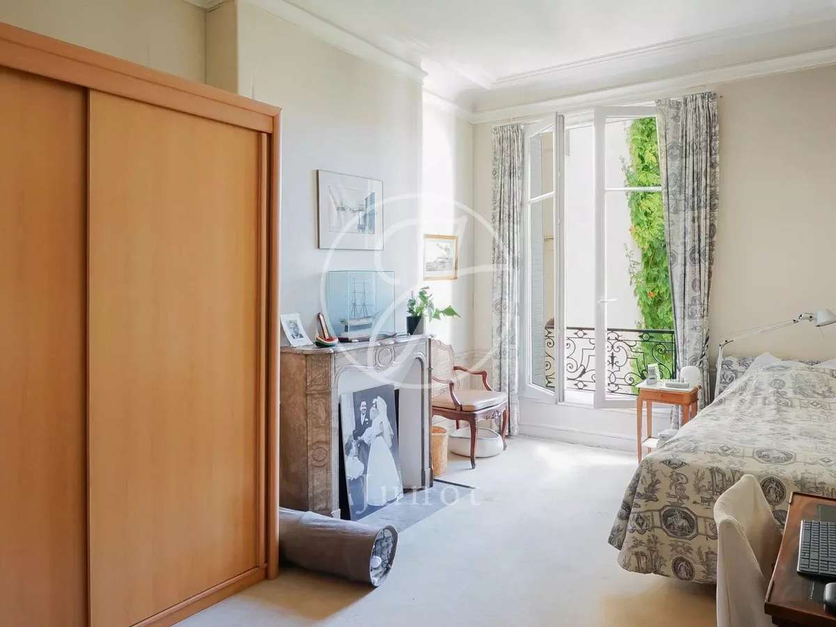 Apartment Paris 7e