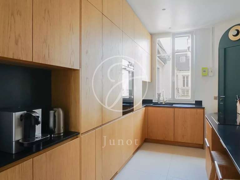Appartement Paris 7e - 3 chambres - 124m²