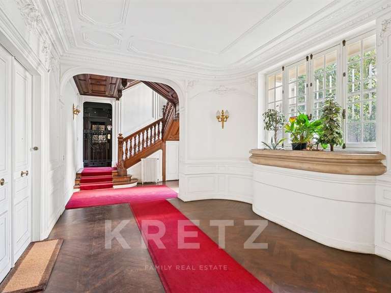 Appartement Paris 7e - 2 chambres - 171m²