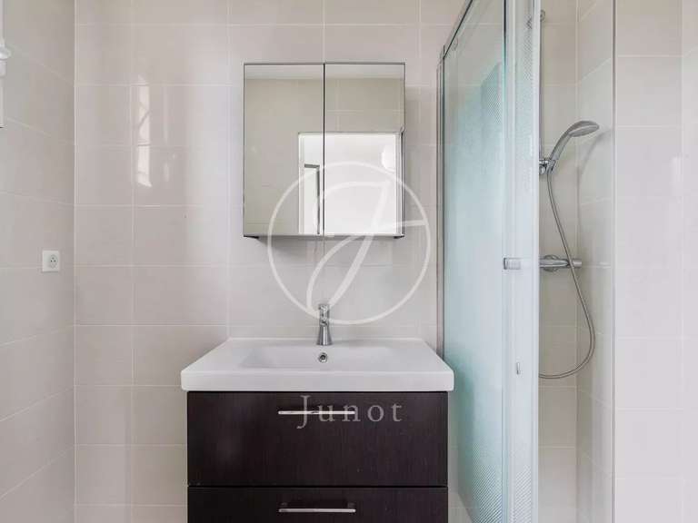 Appartement Paris 7e - 2 chambres - 102m²