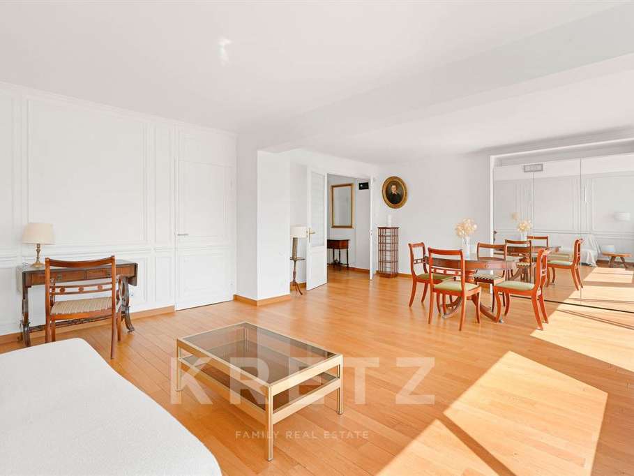 Apartment Paris 7e